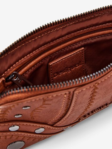 Desigual Clutch in Braun