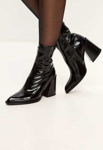 CESARE GASPARI Bootie in Black
