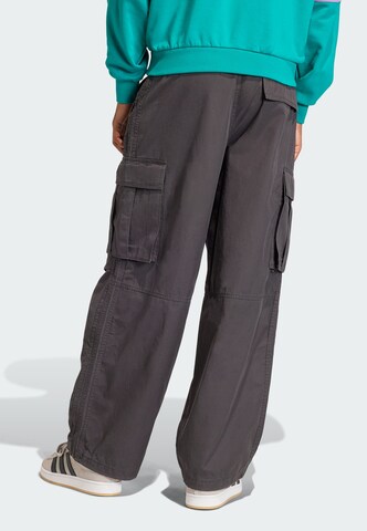 ADIDAS ORIGINALS Loosefit Hose '90s Alternative' in Grau