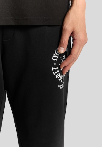 Regular Pantalon Lyle & Scott en noir