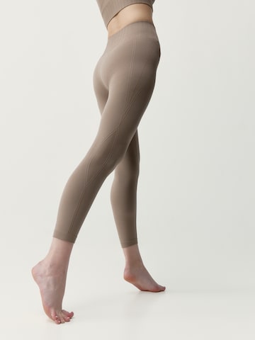Skinny Pantalon de sport 'Annapurna' Born en gris