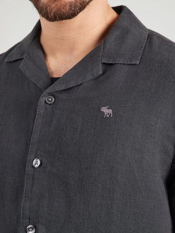 Abercrombie & Fitch Comfort fit Button Up Shirt 'MAR4' in Black