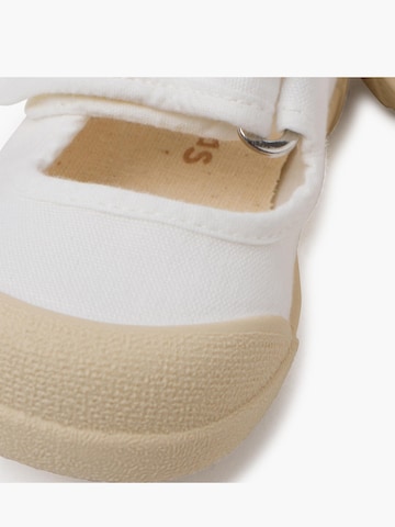 Ballerina di Pisamonas in bianco