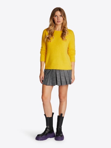 Pull-over Rich & Royal en jaune