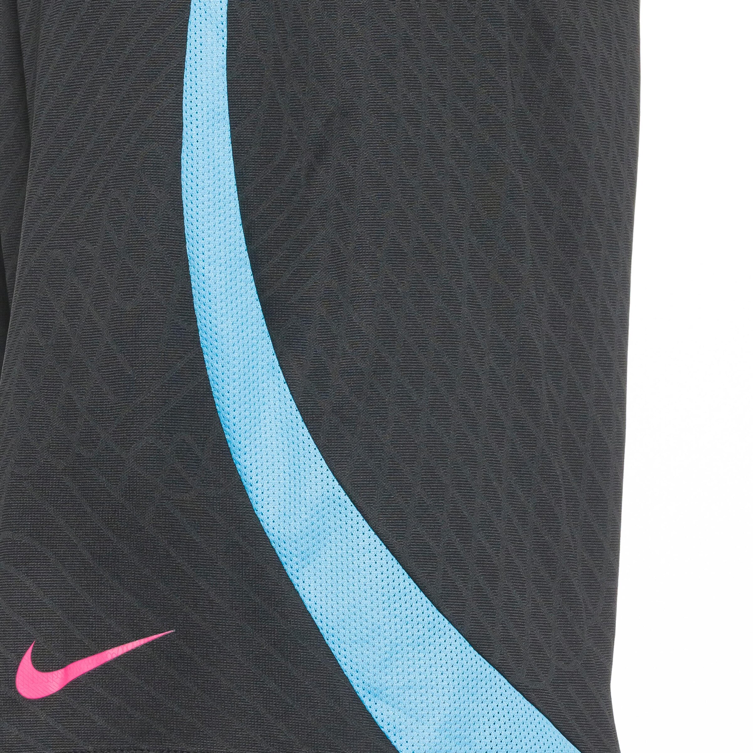NIKE Loosefit Sportshorts 'Strike' in Schwarz