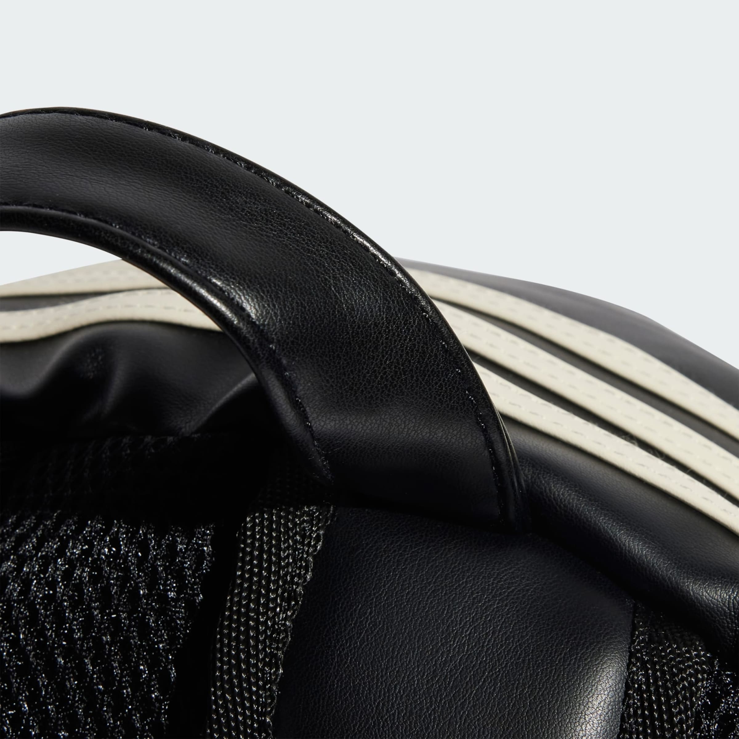 ADIDAS ORIGINALS Backpack 'Trefoil ' in Black | ABOUT YOU