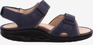 Finn Comfort Sandale in Blau