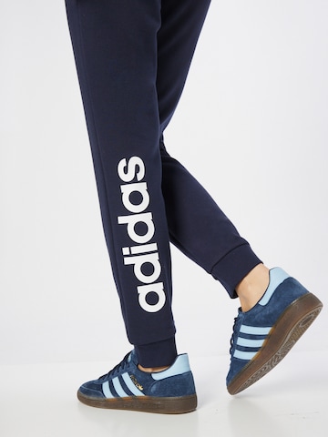 ADIDAS SPORTSWEAR Zúžený strih Športové nohavice 'Essentials' - Modrá