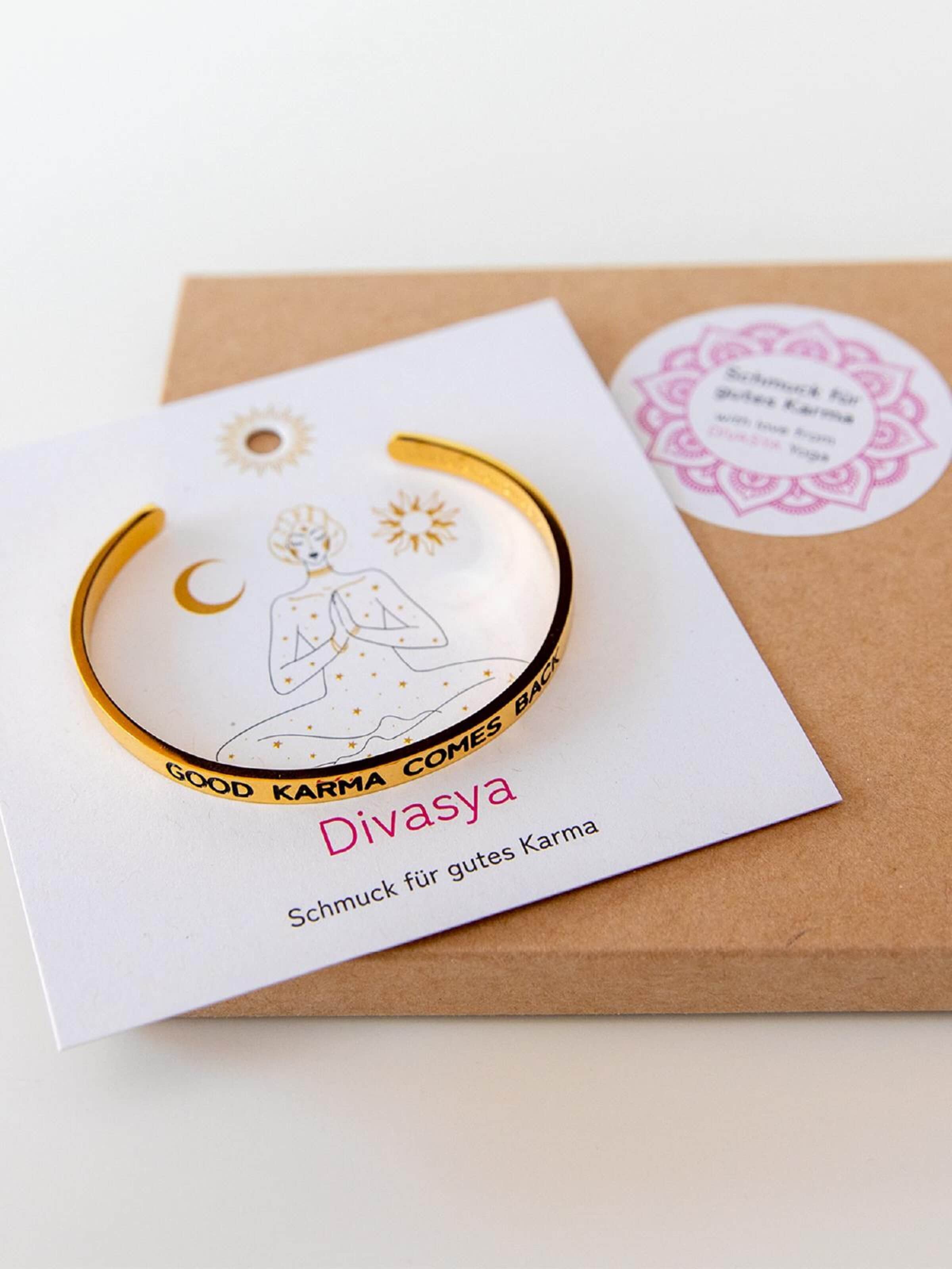 Divasya Armband 'Good Karma comes back'‌‌‌‌‌‌ in Gold: Vorderseite