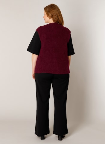 BASE LEVEL CURVY Vest in Red