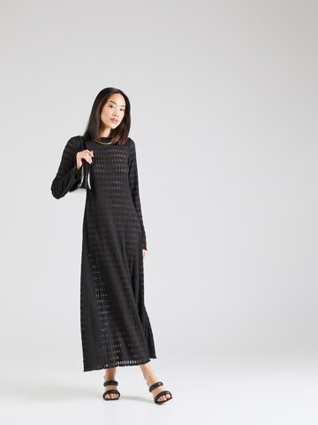 Monki - Vestido em preto