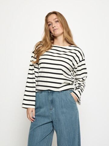 Top 'Nayala' di Peppercorn in nero: frontale