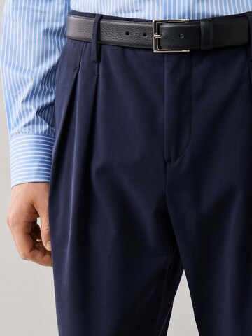 Tapered Pantaloni con pieghe di Hackett London in blu