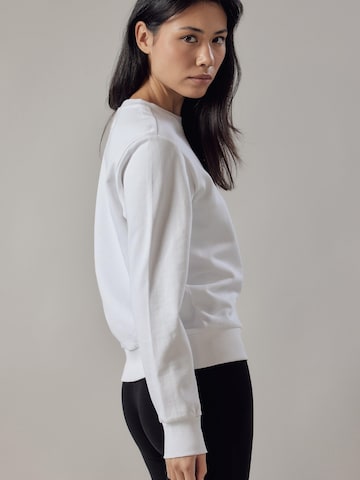 OWN Off With Nature Sweatshirt 'Felpa Girocollo'‌‌‌‌‌‌‌‌ in Weiß