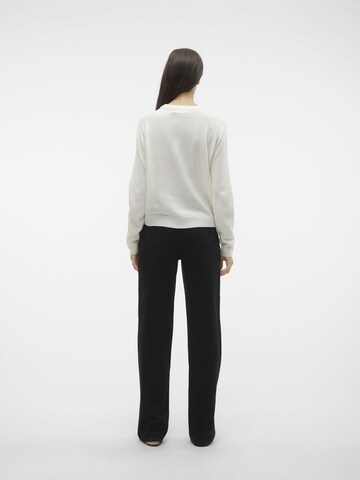 VERO MODA Sweater 'ORNAMENTS/PYRAMIDE' in White