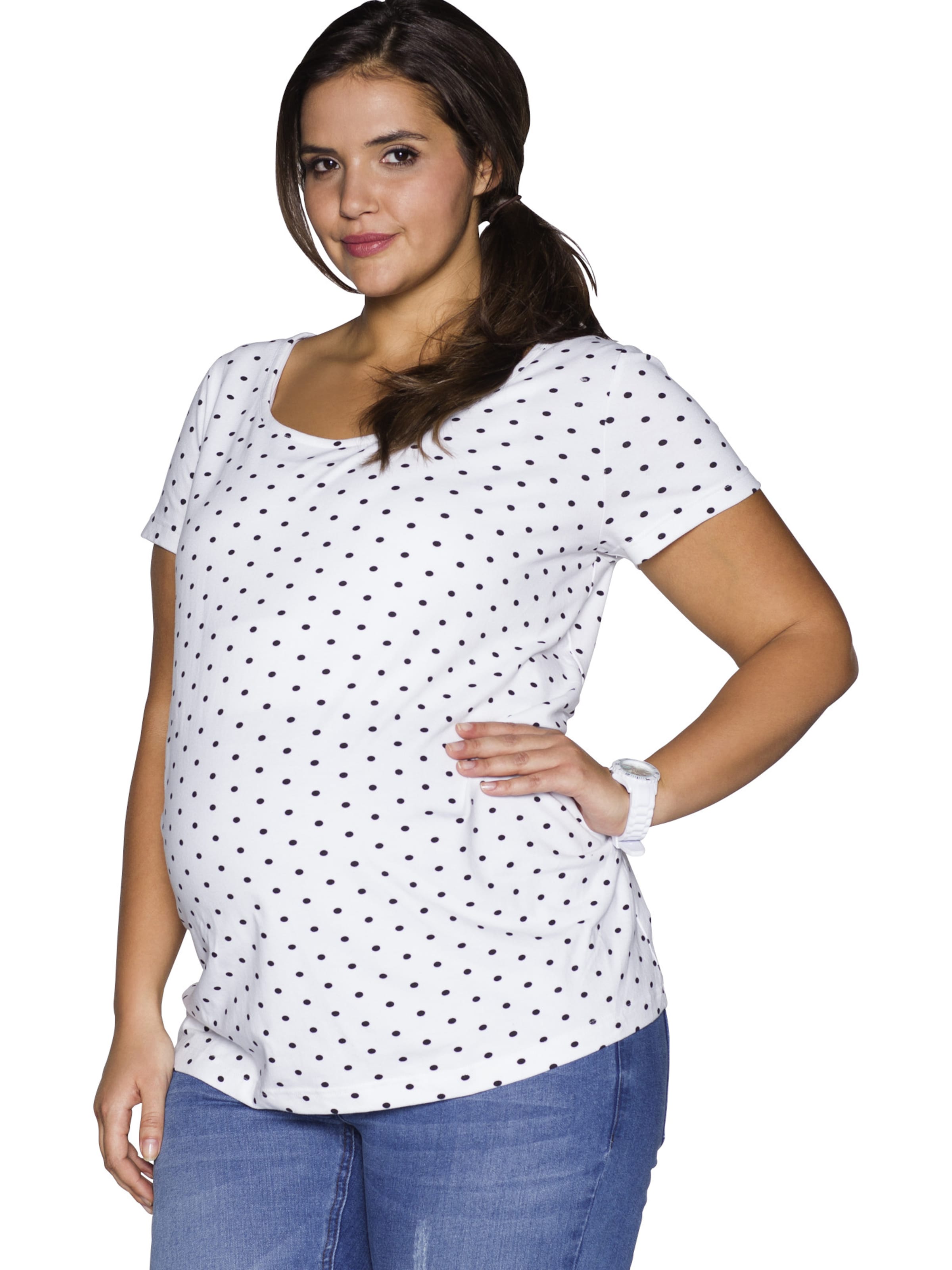 Tricou de la bonprix pe alb: față