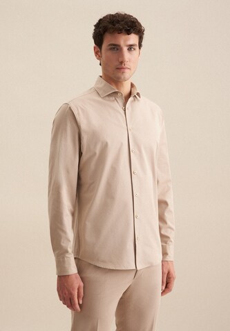 Coupe regular Chemise SEIDENSTICKER en beige : devant