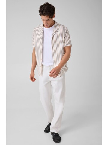 GUESS Regular Fit Hemd in Weiß