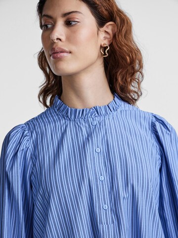 Camicia da donna 'ASSRA' di PIECES in blu