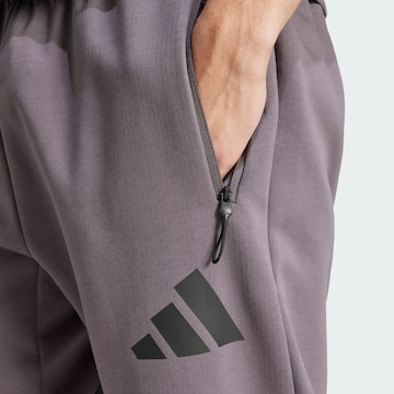 Effilé Pantalon de sport 'Z.N.E.' ADIDAS SPORTSWEAR en gris