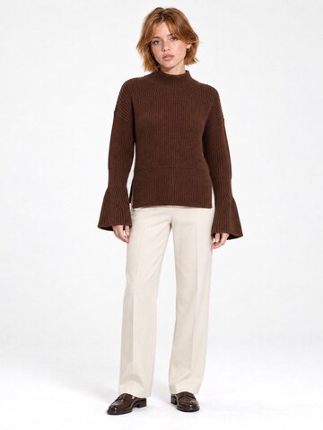 RYVAN Svetr 'Pullover' – hnědá