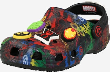 Crocs Отворени обувки 'Avengers' в черно: отпред