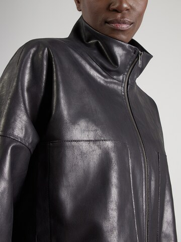 Geacă de primăvară-toamnă 'ELSTOW_1' de la DRYKORN pe negru