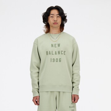 new balance Sweatshirt in Green: front