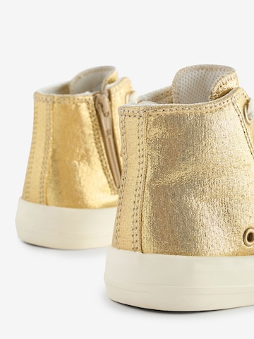 Next Кроссовки в Золотой