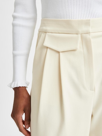 SELECTED FEMME Wide Leg Plissert bukse 'Hyme' i beige