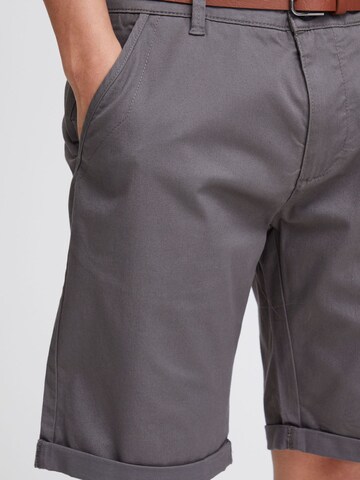 !Solid Regular Chinoshorts 'Montijo' in Grau