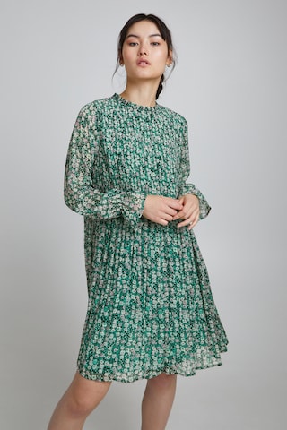 ICHI Shirt Dress in Green: front