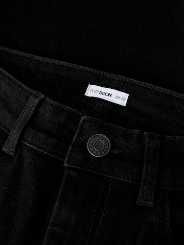 TWO SOON Flared Jeans in Zwart
