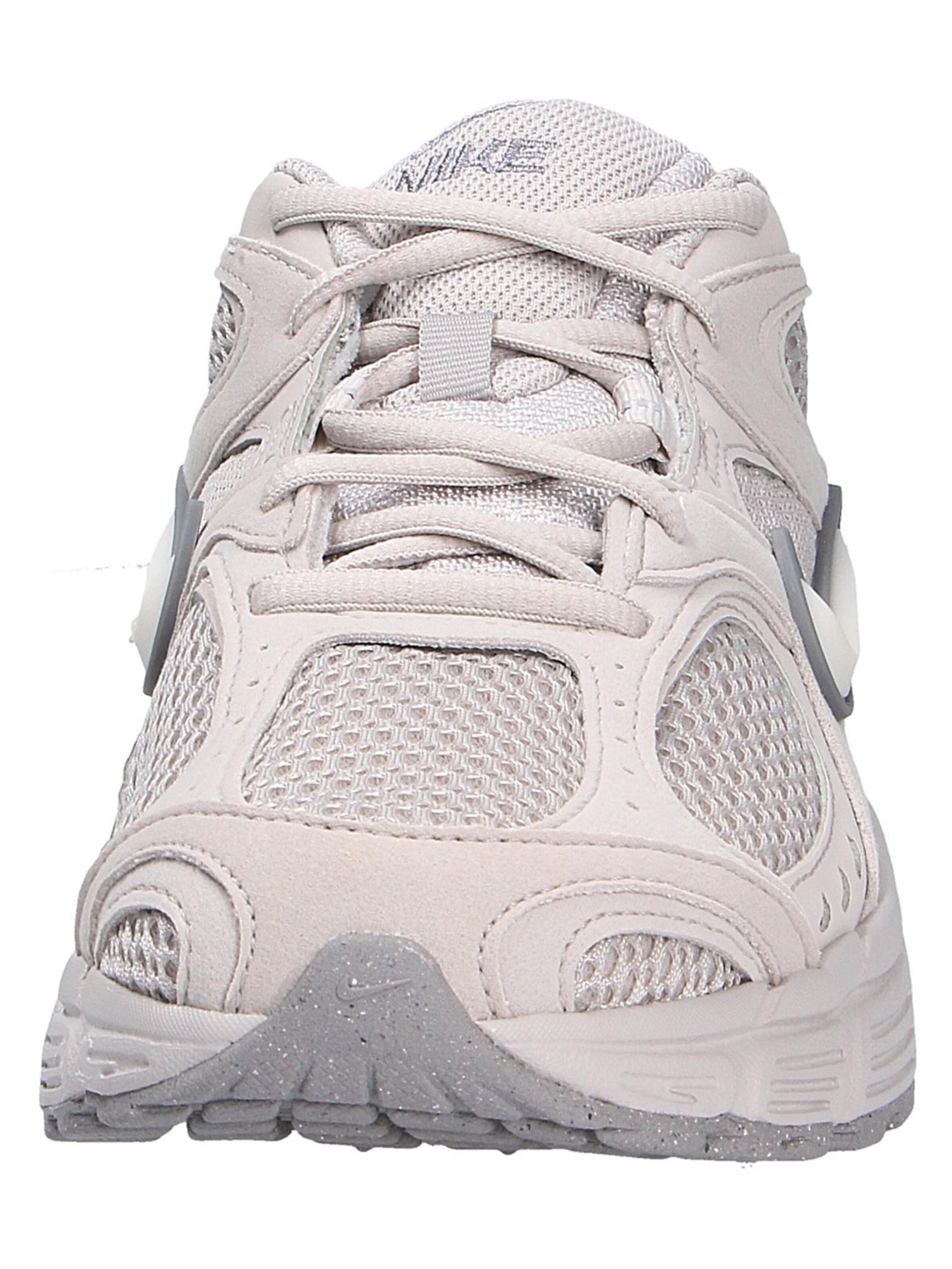 balts NIKE Zemie brīvā laika apavi 'V5 RNR'