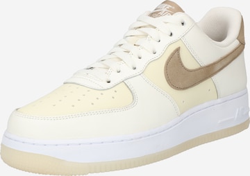 Baskets basses 'Air Force 1' Nike Sportswear en beige : devant