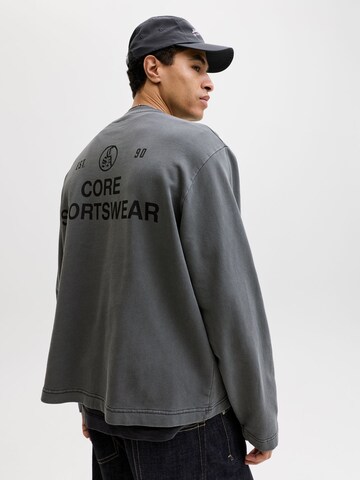 Felpa di JACK & JONES in grigio