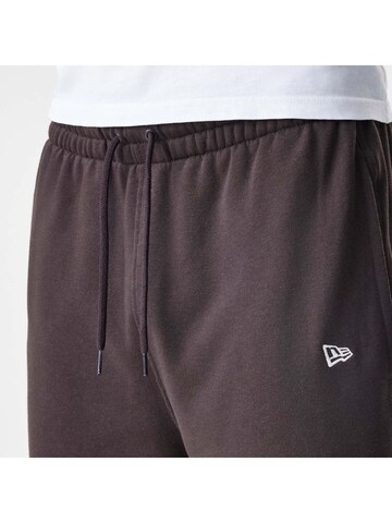 NEW ERA Regular Pants in Brown