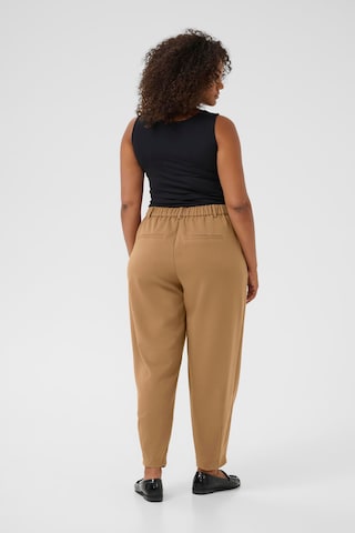 KAFFE CURVE Loosefit Bandplooibroek 'Merla' in Bruin