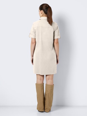 Noisy may - Vestido camisero 'NEW SIGNE' en beige