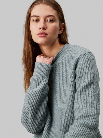 Pull-over Calvin Klein en bleu