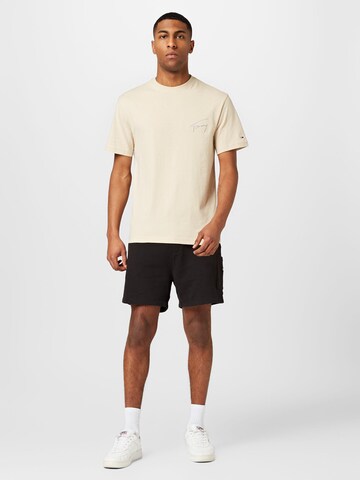 Tommy Jeans T-shirt i beige