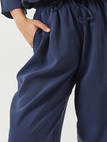 Pantalons de tailleur Bianco Lucci en bleu