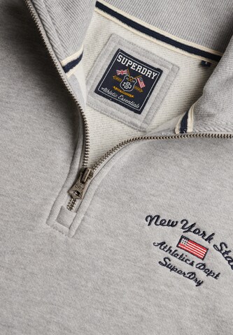 Sweat-shirt 'Athletic Essentials' Superdry & Co en gris