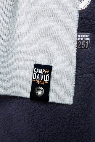 CAMP DAVID Schal in Rippstrick mit Label Patch in Grau