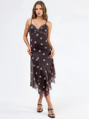 Hiccup Kleid in Braun