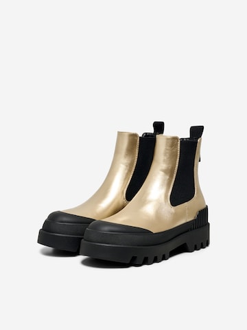 ONLY Chelsea Boots in Gold