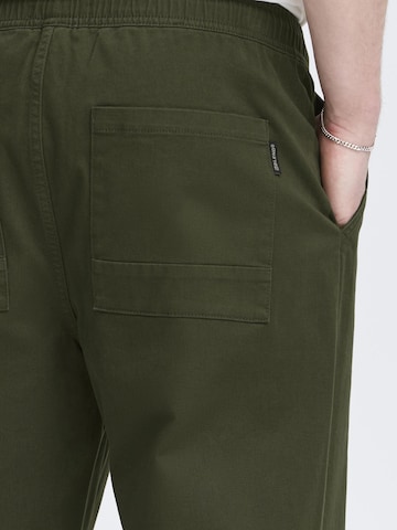 Regular Pantalon chino ' BHMADDOX ' BLEND en vert
