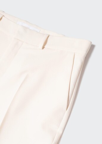 Regular Pantalon à plis 'boreal' MANGO en beige