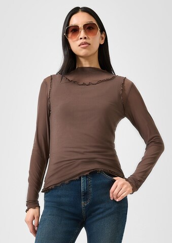 T-shirt QS en marron : devant