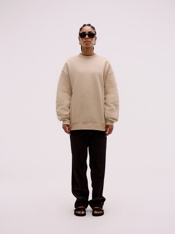 Pacemaker Sweatshirt 'Jake' in Beige: voorkant